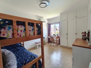 DEPARTAMENTO DUPLEX 3 AMB VENTA COCHERA AMENIT