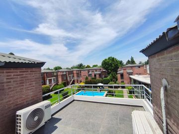DEPARTAMENTO DUPLEX 3 AMB VENTA COCHERA AMENIT