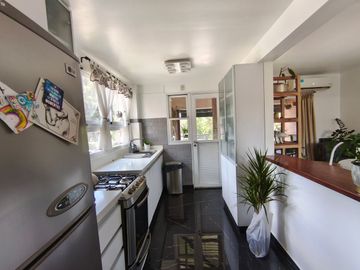 DEPARTAMENTO DUPLEX 3 AMB VENTA COCHERA AMENIT