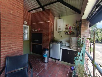 DEPARTAMENTO DUPLEX 3 AMB VENTA COCHERA AMENIT