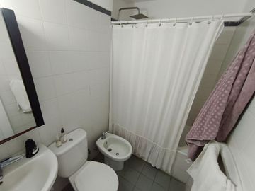DEPARTAMENTO DUPLEX 3 AMB VENTA COCHERA AMENIT