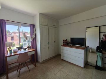 DEPARTAMENTO DUPLEX 3 AMB VENTA COCHERA AMENIT