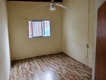 CASA DE 2 AMBIENTES ALQUILER MORENO PARQUE LAVIN