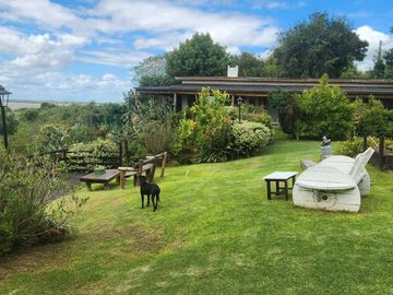 COMPLEJO DE  6 CABAÑAS Y 2 CASAS, ZONA SAN PEDRO