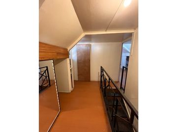 CASA PARA EMPRESA O USO HABITACIONAL – A PASOS DE LA MUNICIPALIDAD