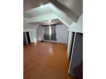 CASA PARA EMPRESA O USO HABITACIONAL – A PASOS DE LA MUNICIPALIDAD