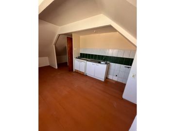 CASA PARA EMPRESA O USO HABITACIONAL – A PASOS DE LA MUNICIPALIDAD