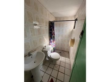 CASA PARA EMPRESA O USO HABITACIONAL – A PASOS DE LA MUNICIPALIDAD