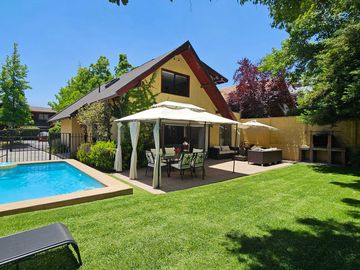 Casa en arriendo  en LAS CONDES
