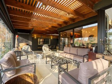 Espectacular casa remodelada en Los Dominicos