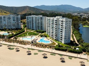 Primera línea con vista panorámica de 180° a la bahía de Papudo 🌊
