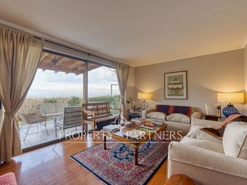 Acogedora casa en condominio con espectacular vista