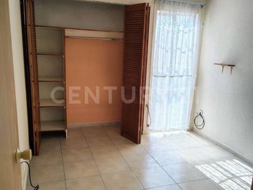 Se renta casa, Fraccionamiento Cerrado, Excelente Precio !!