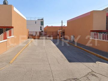 Se renta casa, Fraccionamiento Cerrado, Excelente Precio !!