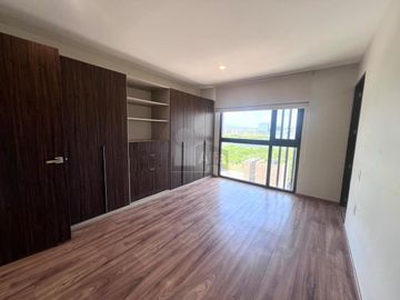 Amplio departamento en renta de nivel ejecutivo. Seguridad y gran ubicación! Conócelo