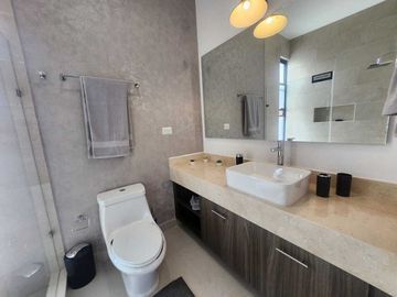 CASA EN ZIBATA, QUERÉTARO