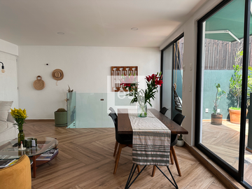 Penthouse en venta con terraza privada