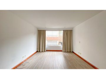 Chico Reservado Maravilloso Apartamento 225 m2 Clásico