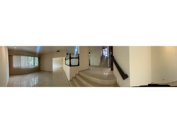 BETANIA / DOS MARES / 341M / 2 NIVELES / 3 HABITACIONES / PATIO