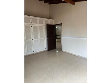 BETANIA / DOS MARES / 341M / 2 NIVELES / 3 HABITACIONES / PATIO