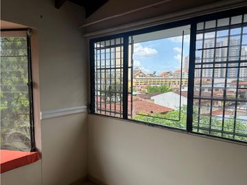 SE ALQUILA CASA EN BETANIA 341M 2 NIVELES 3 HABITACIONES NEGOCIABLE