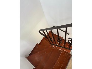SE ALQUILA CASA EN BETANIA 341M 2 NIVELES 3 HABITACIONES NEGOCIABLE