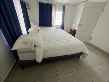 CORONADO / 1500M / 5 HABITACION /1 CUADRA DE LA PLAYA / AMPLIO TERRENO