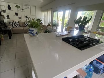 CORONADO / 1500M / 5 HABITACION /1 CUADRA DE LA PLAYA / AMPLIO TERRENO