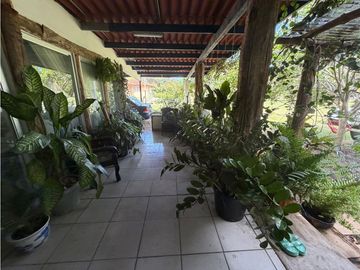 CORONADO / 1500M / 5 HABITACION /1 CUADRA DE LA PLAYA / AMPLIO TERRENO