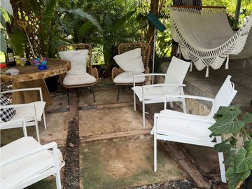 SE VENDE CASA EN CORONADO 1500M A UNA  CUADRA DE LA PLAYA