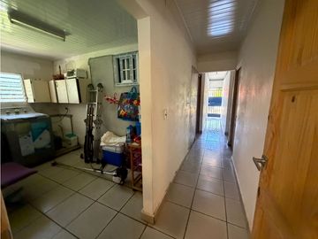 SE VENDE CASA EN CORONADO 1500M A UNA  CUADRA DE LA PLAYA