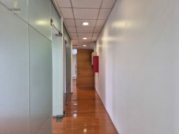 ARRIENDO OFICINA CERCANA METRO - 103M2 - LAS CONDES