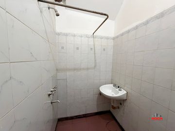 Local comercial en alquiler | Barrio Luján – Calle Cerro Aguilar