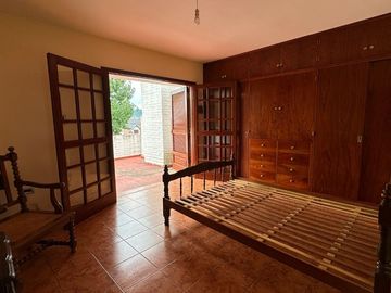 VENTA CASA 6 AMBIENTE ESQUINA 1195m2 BAJO LA VIÑA
