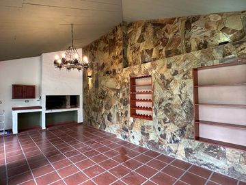 VENTA CASA 6 AMBIENTE ESQUINA 1195m2 BAJO LA VIÑA