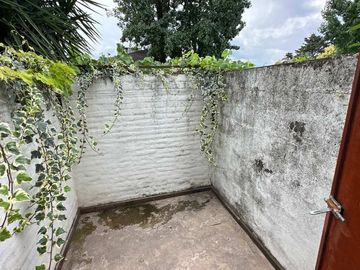VENTA CASA 6 AMBIENTE ESQUINA 1195m2 BAJO LA VIÑA