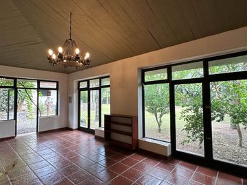 VENTA CASA 6 AMBIENTE ESQUINA 1195m2 BAJO LA VIÑA