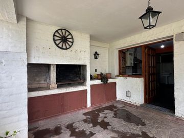 VENTA CASA 6 AMBIENTE ESQUINA 1195m2 BAJO LA VIÑA