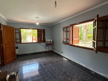 VENTA CASA 6 AMBIENTE ESQUINA 1195m2 BAJO LA VIÑA