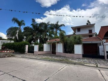 VENTA CASA 6 AMBIENTE ESQUINA 1195m2 BAJO LA VIÑA