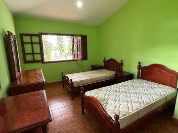 VENTA CASA 6 AMBIENTE ESQUINA 1195m2 BAJO LA VIÑA