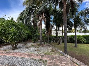 VENTA CASA 6 AMBIENTE ESQUINA 1195m2 BAJO LA VIÑA