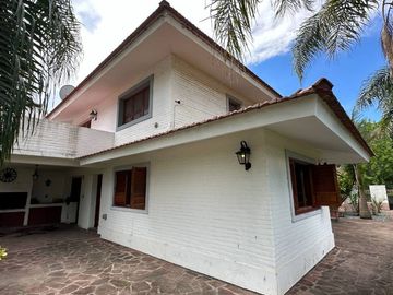 VENTA CASA 6 AMBIENTE ESQUINA 1195m2 BAJO LA VIÑA