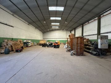 VENTA CENTRO LOGISTICO VALENTIN ALSINA - 6200 M2