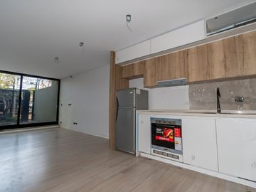 MONOAMBIENTE EN VENTA CON COCHERA EN ALBERDI