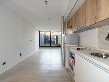 MONOAMBIENTE EN VENTA CON COCHERA EN ALBERDI
