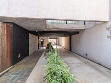 MONOAMBIENTE EN VENTA CON COCHERA EN ALBERDI