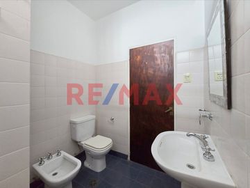 CASA 5 AMB VENTA AVELLANEDA PILETA QUINCHO TIPO PH