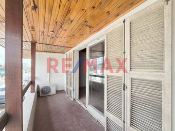 CASA 5 AMB VENTA AVELLANEDA PILETA QUINCHO TIPO PH