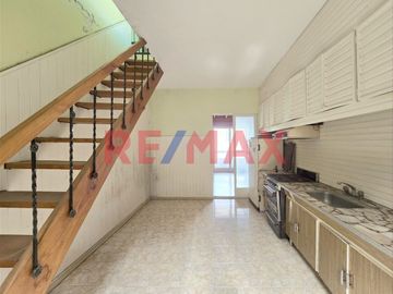 CASA 5 AMB VENTA AVELLANEDA PILETA QUINCHO TIPO PH